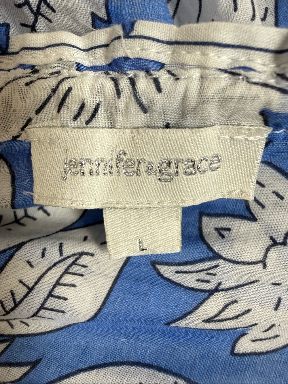Jennifer & Grace Anthropologie Blue
White Floral off shoulder ruffle top Size L - Picture 2 of 9